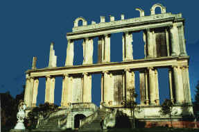 ruine.jpg (235829 octets)